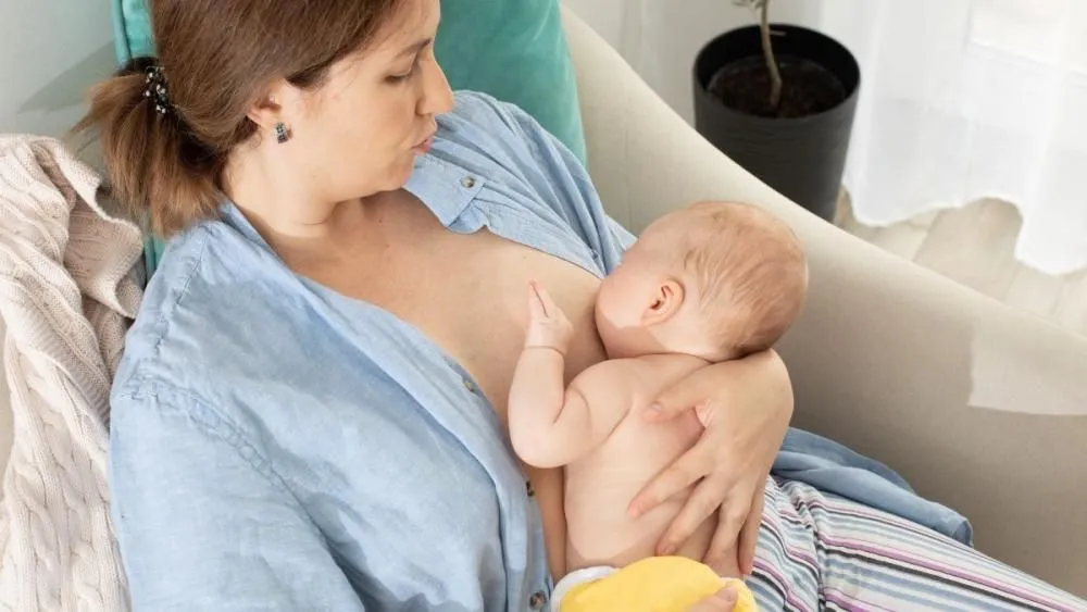 Zdjęcie Jak postępować przy nawale pokarmu, aby uniknąć bólu i dyskomfortu