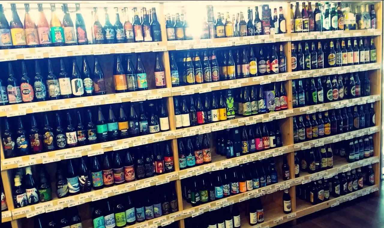 Zdjęcie Czy piwo 0 ma alkohol? Odkryj prawdę o piwie bezalkoholowym