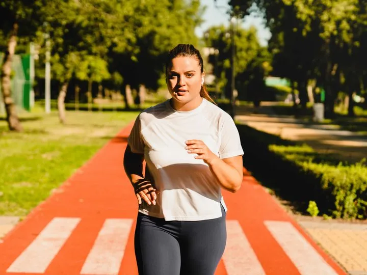 Zdjęcie Bieganie a cellulit: Jak biegać, by pozbyć się "pomarańczowej skórki"?