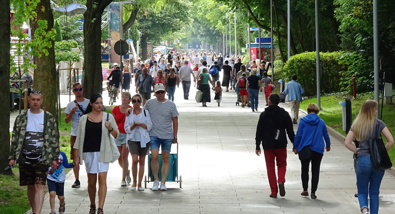 Zdjęcie Gdzie płacić opłatę klimatyczną w Kołobrzegu? Sprawdź miejsca i opcje