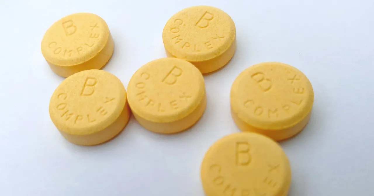 Zdjęcie Witamina B Complex: Kiedy zażywać, by działała najskuteczniej?