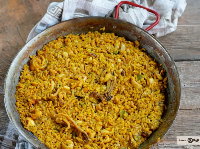 Zdjęcie Deliciosa receta de arroz con calamares que no puedes dejar de probar