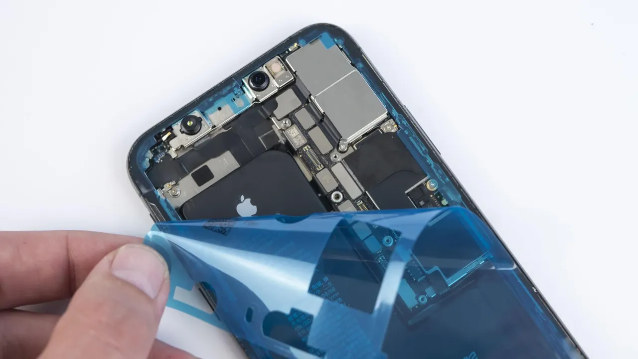 Zdjęcie Ile kosztuje bateria do iPhone 11? Zobacz ceny i opcje zakupu