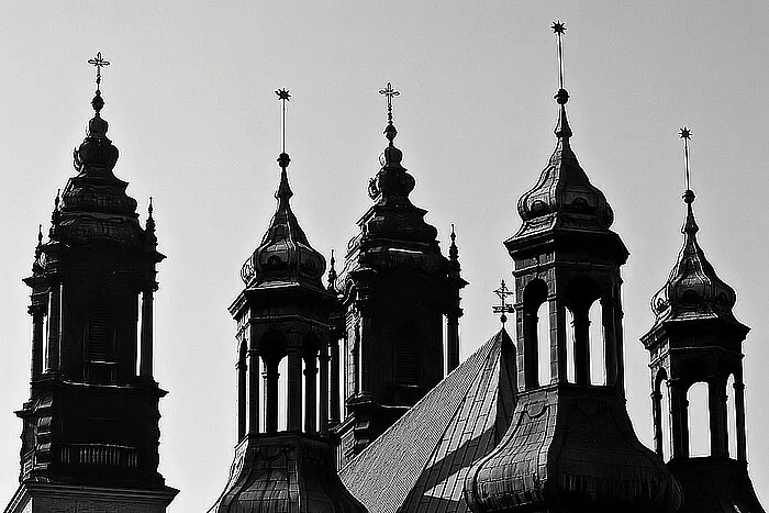 Zdjęcie Czy Wrocław był miejscem pochówku polskich królów? Prawda i mity