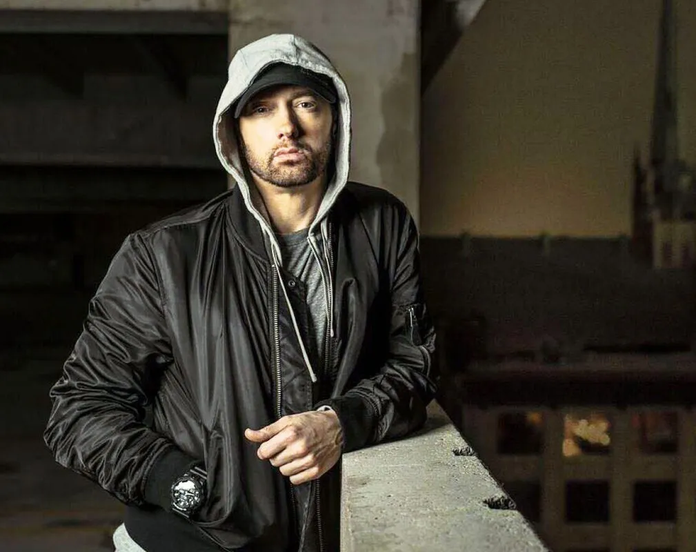 Zdjęcie W którym roku urodził się Eminem? Odkryj jego fascynującą historię