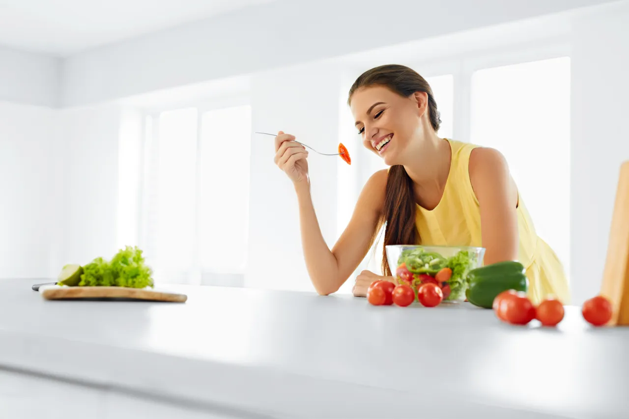 Zdjęcie Czego nie jeść aby mieć ładną cerę? Unikaj tych szkodliwych produktów