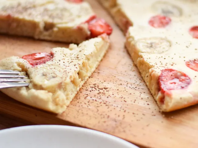 Zdjęcie Jak zrobić puszysty omlet na słodko? Prosty przepis z dodatkami krok po kroku