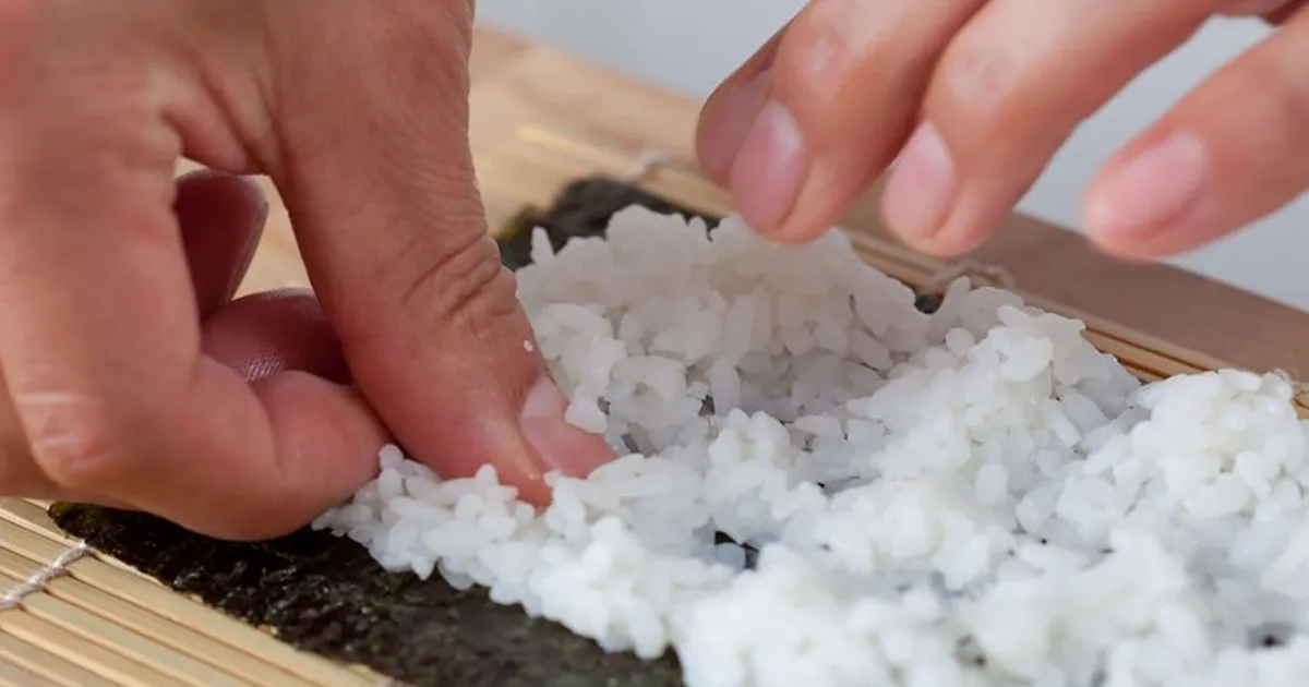 Zdjęcie Ile zalewy do ryżu sushi – idealne proporcje i przepisy na smaki