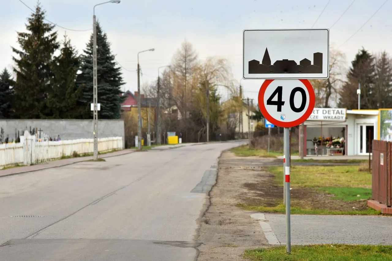 Zdjęcie Jaka prędkość w terenie zabudowanym? Oto co musisz wiedzieć