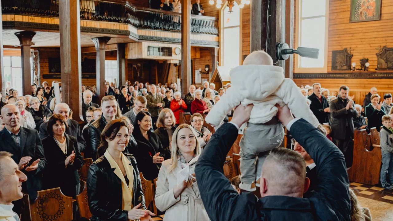 Zdjęcie Ile kosztuje fotograf na chrzest? Ceny, które mogą zaskoczyć