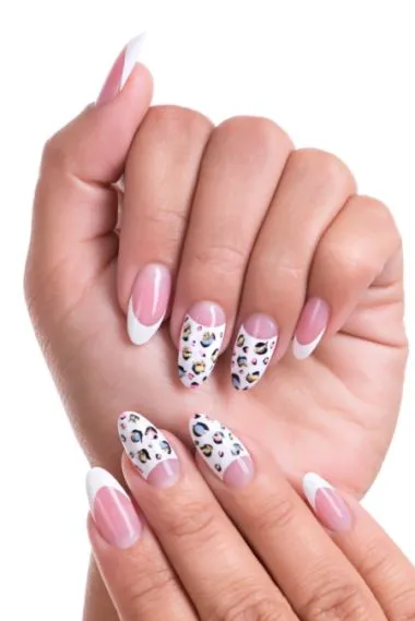 Zdjęcie Manicure żelowy – co to jest, jak wygląda i czy warto go wybrać?