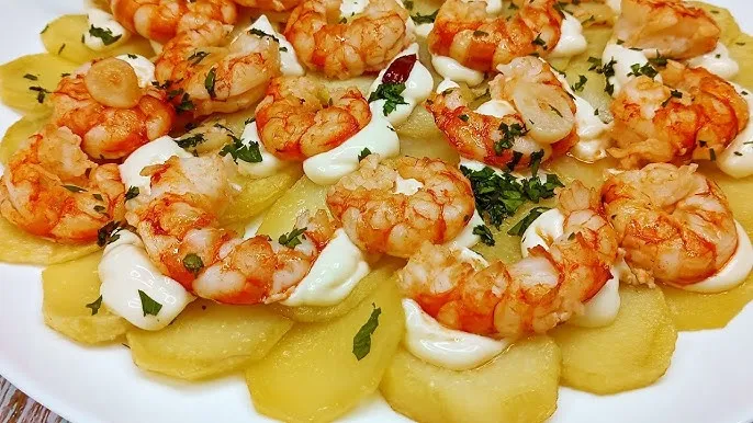 Zdjęcie Deliciosas recetas de patatas con gambas que no querrás perderte