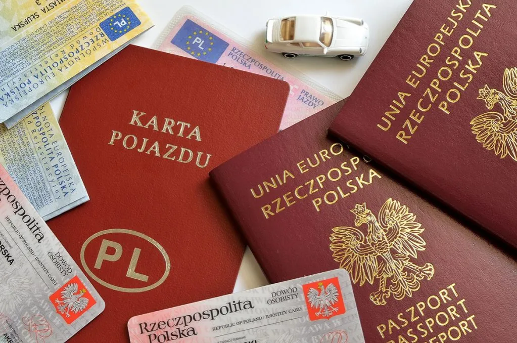 Zdjęcie Dokumenty potrzebne do złomowania auta - Jakie są wymagane dokumenty?