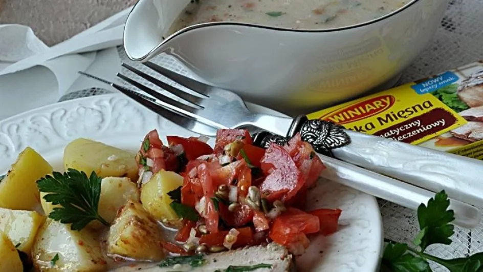 Zdjęcie Jak zrobić sos z kostki rosołowej - szybki przepis dla początkujących