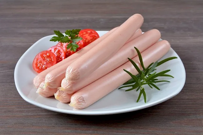 Zdjęcie Ile kcal ma parówka? Poznaj kaloryczność różnych rodzajów