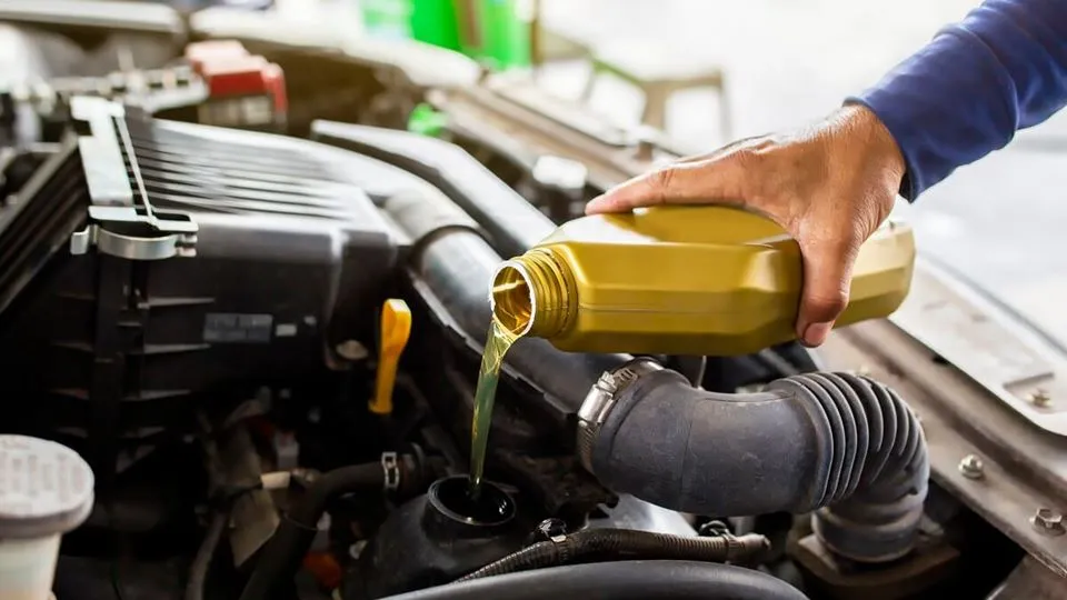 Zdjęcie Ile trwa wymiana oleju w samochodzie? Zaskakujące fakty i czas serwisu