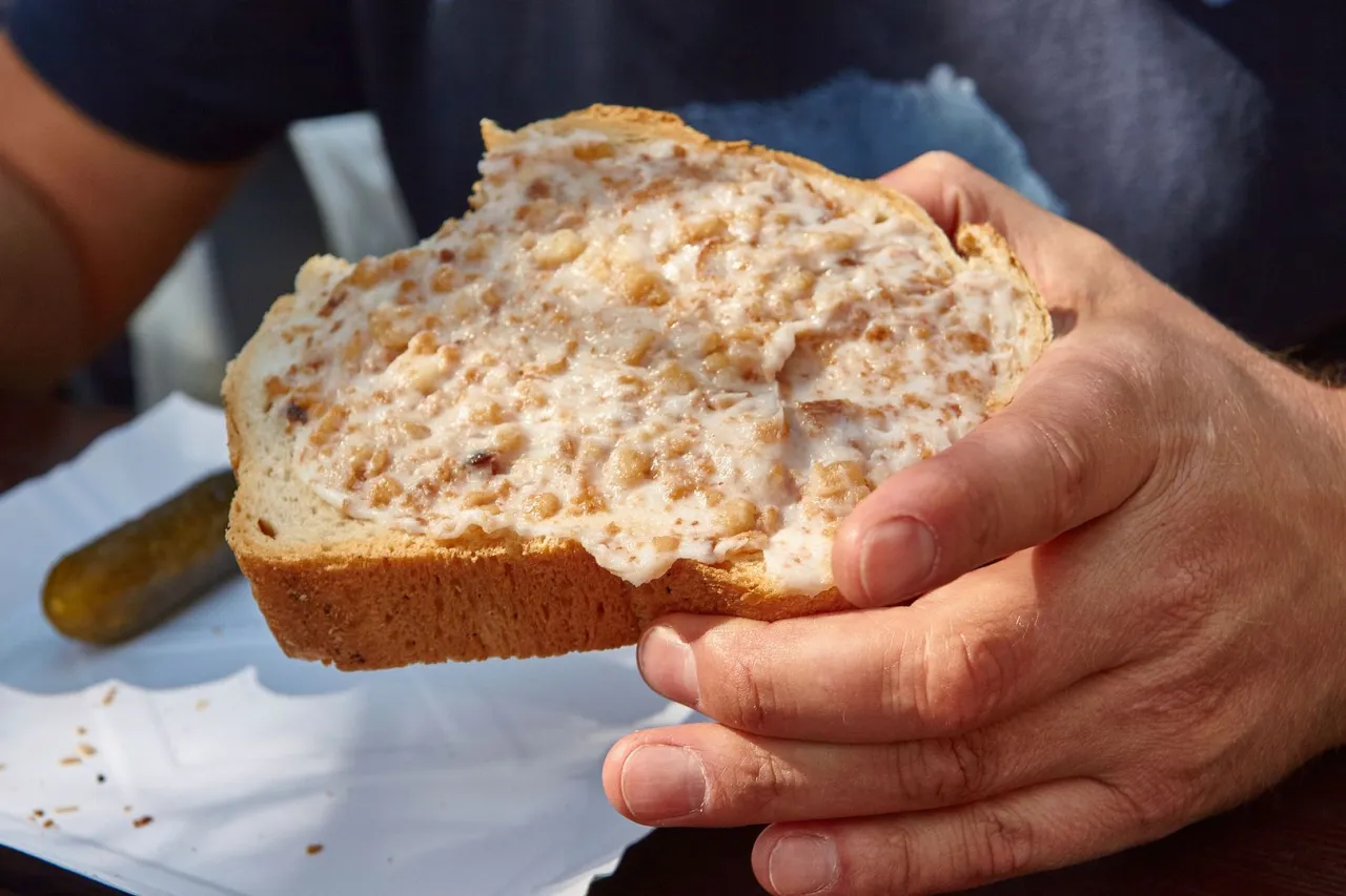 Zdjęcie Co dodać do smalcu, aby uzyskać wyjątkowy smak i aromat?