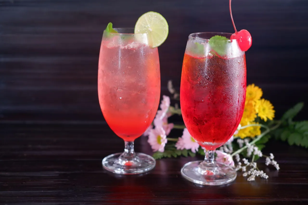 Zdjęcie Jak przygotować idealny drink shirley temple – przepisy i historie