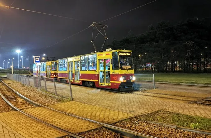 Zdjęcie Czy można przewozić rower w tramwaju? Sprawdź zasady i ograniczenia