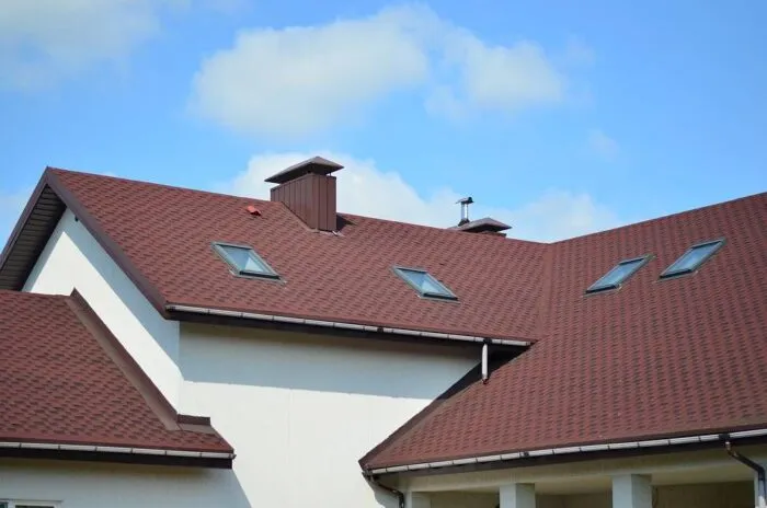Zdjęcie Jak sprawdzić gdzie przecieka dach i uniknąć kosztownych napraw