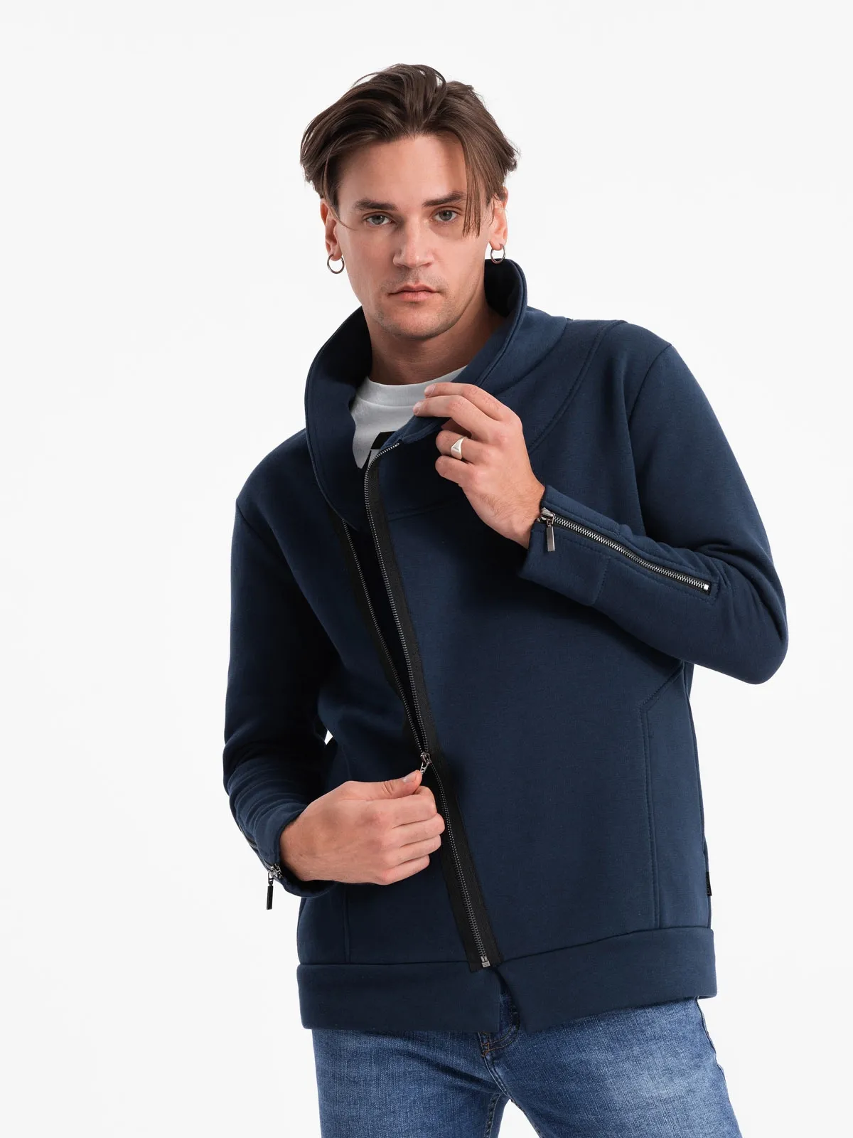 Zdjęcie Elegancka bluza męska rozpinana - styl i komfort na każdą okazję