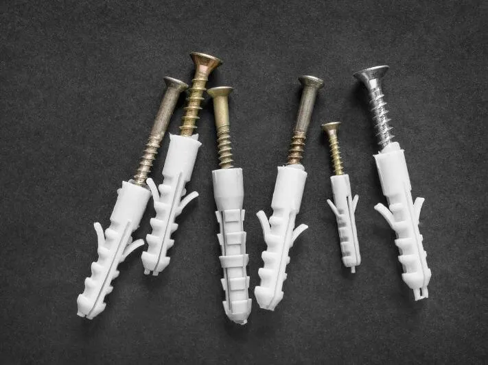 Zdjęcie Jak wybrać najlepsze kotwy do futryn dla trwałego montażu?