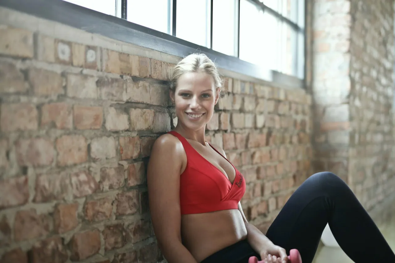 Zdjęcie Jakie majtki najlepiej nosić pod legginsy sportowe?