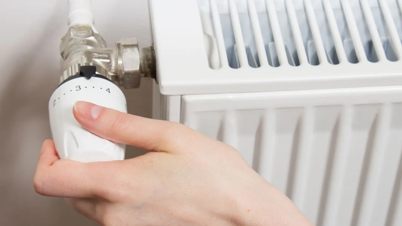 Zdjęcie Kiedy włączą ogrzewanie w bloku? Praktyczny poradnik