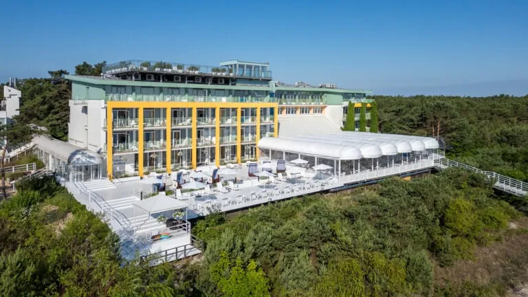 Zdjęcie Hotel Bryza Jurata: Ile lat ma? Odkryj historię ikony luksusu