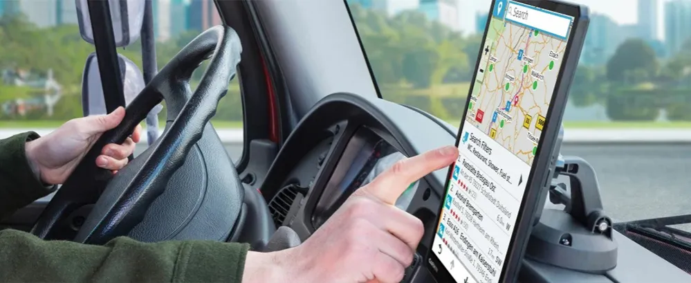 Zdjęcie Garmin czy TomTom do ciężarówki – która nawigacja naprawdę wygrywa?