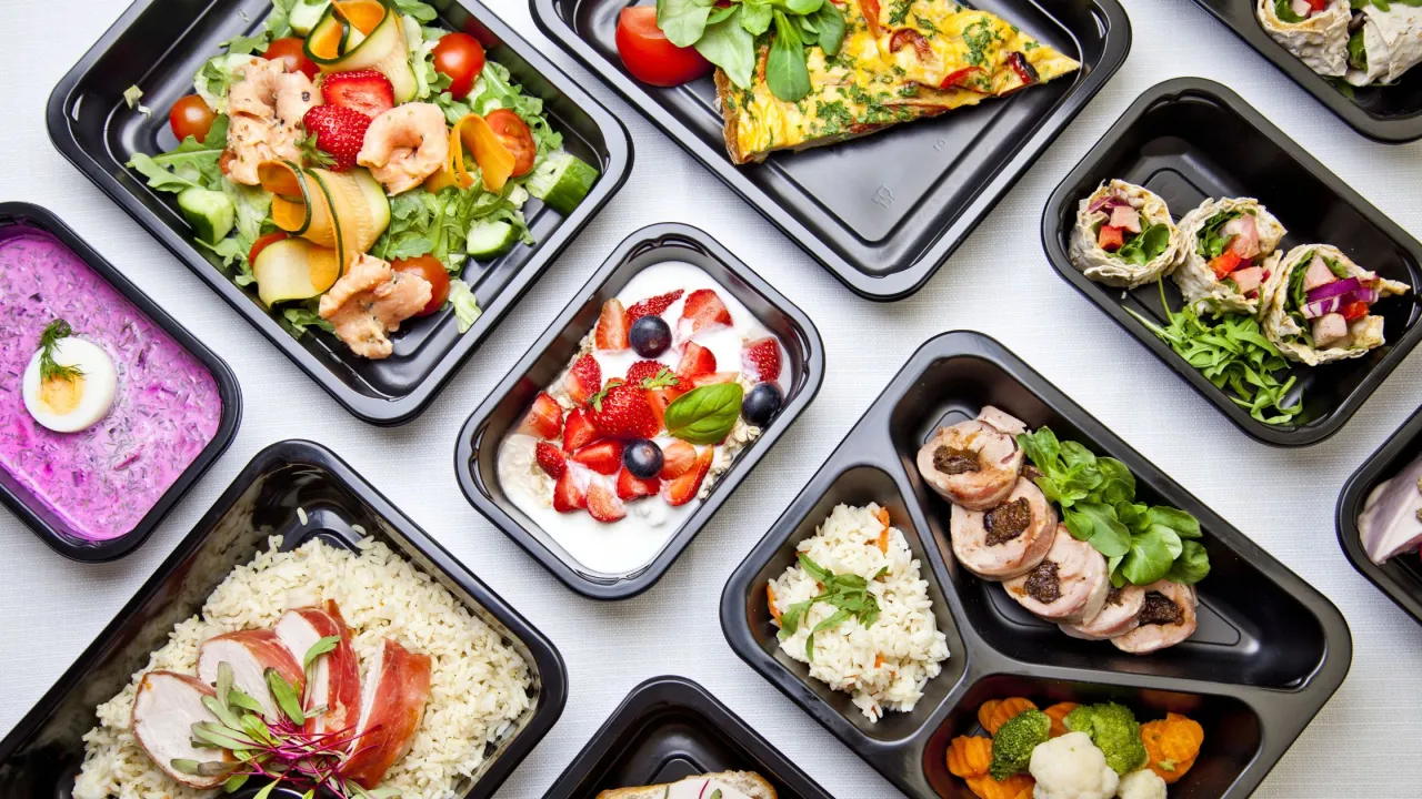 Zdjęcie Skuteczna promocja cateringu: Jak zwiększyć zyski online i offline?