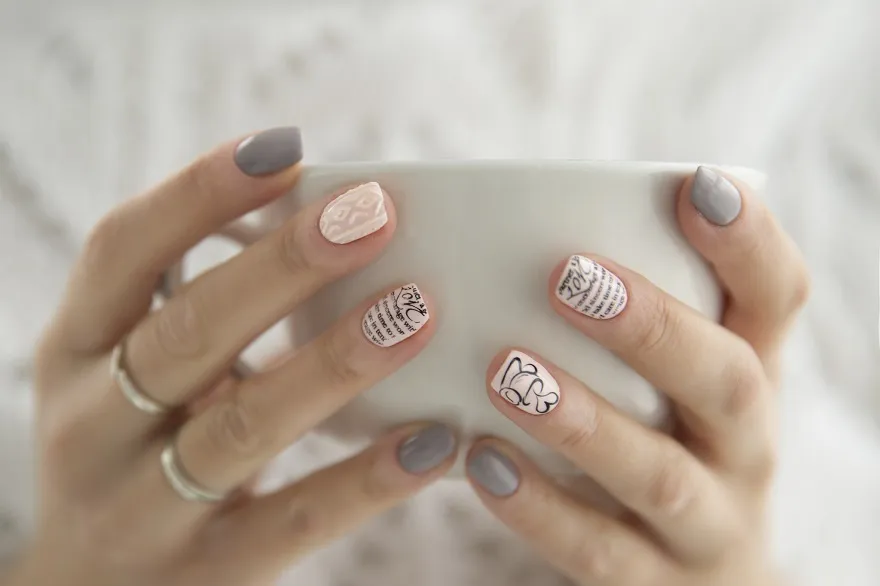 Zdjęcie Manicure hybrydowy - poznaj całą prawdę o bezpieczeństwie dla paznokci