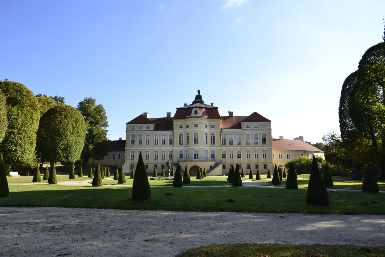 Zdjęcie Zamek w Rogalinie: odkryj jego fascynującą historię i architekturę