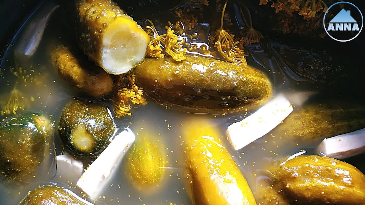 Zdjęcie Jak kisić ogórki w garnku - proste kroki, które ułatwią fermentację