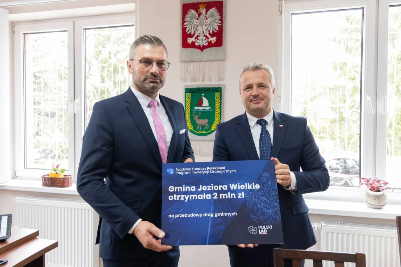 Zdjęcie Urząd Gminy Jeziora Wielkie – kluczowe informacje i aktualności