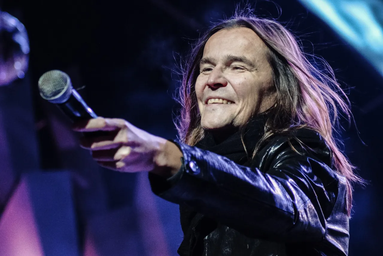 Zdjęcie Kto śpiewa w Wilkach? Robert Gawliński i jego wokalny świat