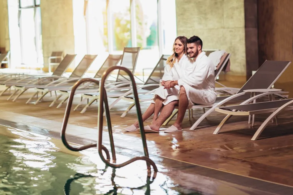Zdjęcie Jak się ubrać do spa w hotelu, aby czuć się komfortowo i swobodnie