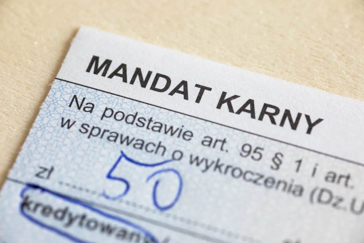 Zdjęcie Jak zapłacić mandat przelewem iPKO i uniknąć dodatkowych kosztów