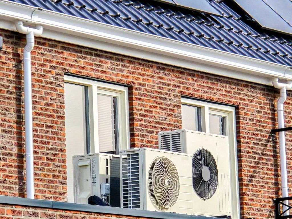 Zdjęcie Ile kWh dziennie zużywa pompa ciepła? Sprawdź, jak zaoszczędzić