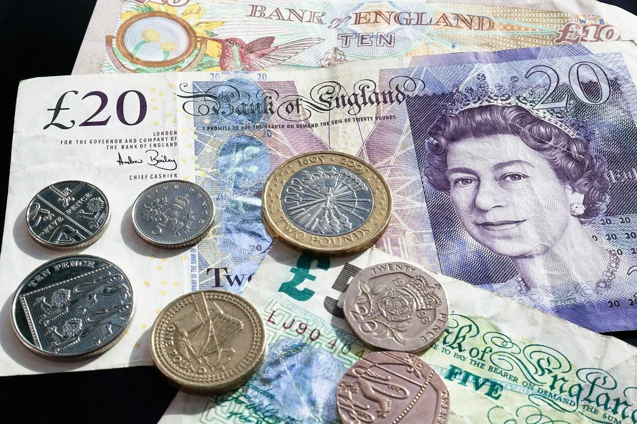 Zdjęcie Con qué moneda se paga en Londres y cómo evitar perder dinero