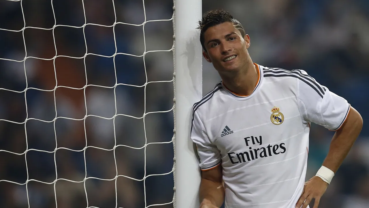Zdjęcie Cristiano Ronaldo: Wzrost, waga i ich wpływ na jego sukcesy w piłce nożnej