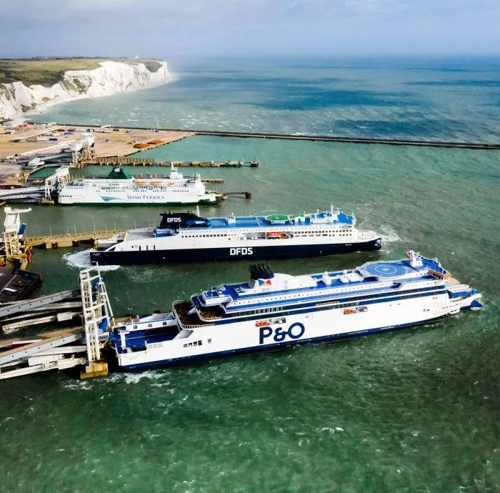 Zdjęcie Ile płynie prom z Calais do Dover? Czas i ważne informacje podróżne