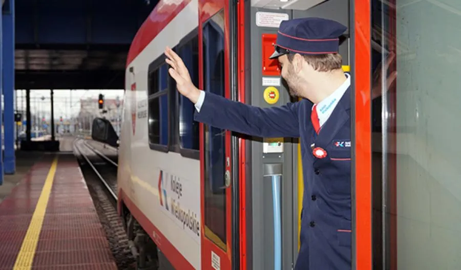 Zdjęcie Ile zarabia konduktor Intercity? Zaskakujące fakty o wynagrodzeniach