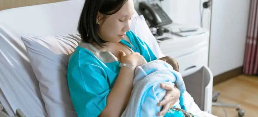 Zdjęcie Czy w szpitalu można odmówić karmienia piersią? Prawa matki