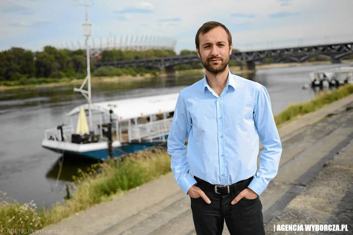 Zdjęcie Czy na bulwarach można pić alkohol? Sprawdź aktualne przepisy i zmiany