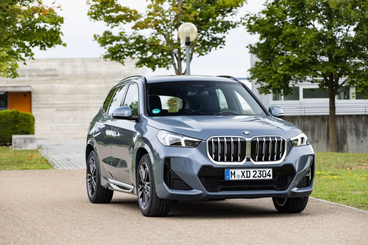 Zdjęcie BMW X1 0-100 km/h – Jakie osiągi oferują różne wersje silnikowe?