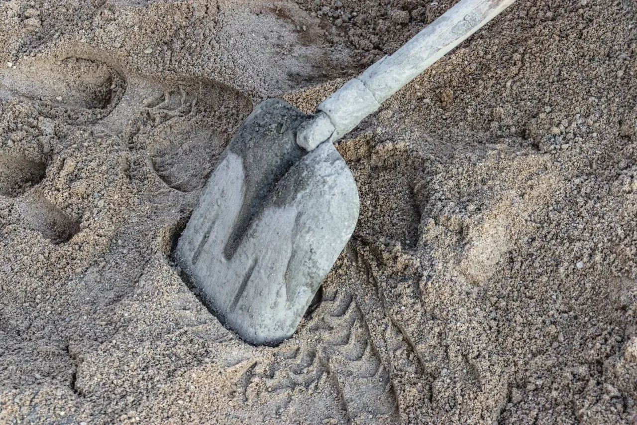 Zdjęcie Ile łopat żwiru na 25 kg cementu? Oto kluczowe proporcje do betonu