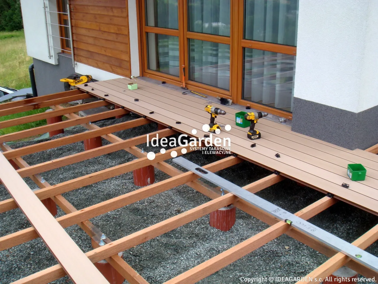 Zdjęcie Jak przygotować deski na taras: 5 kroków do idealnego efektu