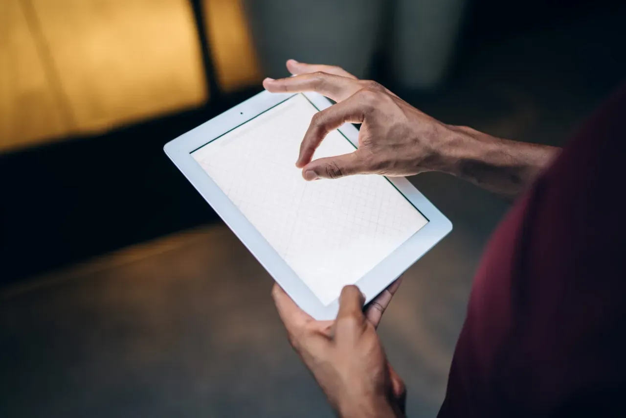 Zdjęcie Jak zmniejszyć aplikacje na laptopie i poprawić jego wydajność