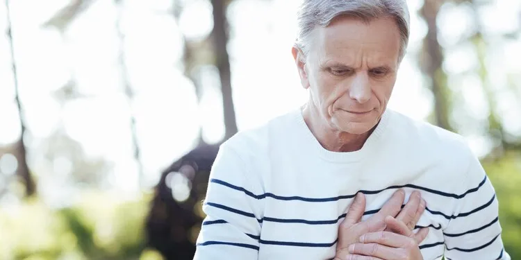 Zdjęcie Zapalenie wsierdzia objawy – jak je rozpoznać i kiedy działać?